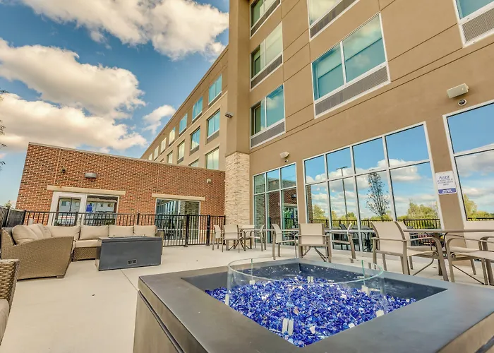 Holiday Inn Express & Suites Okemos - University Area By Ihg